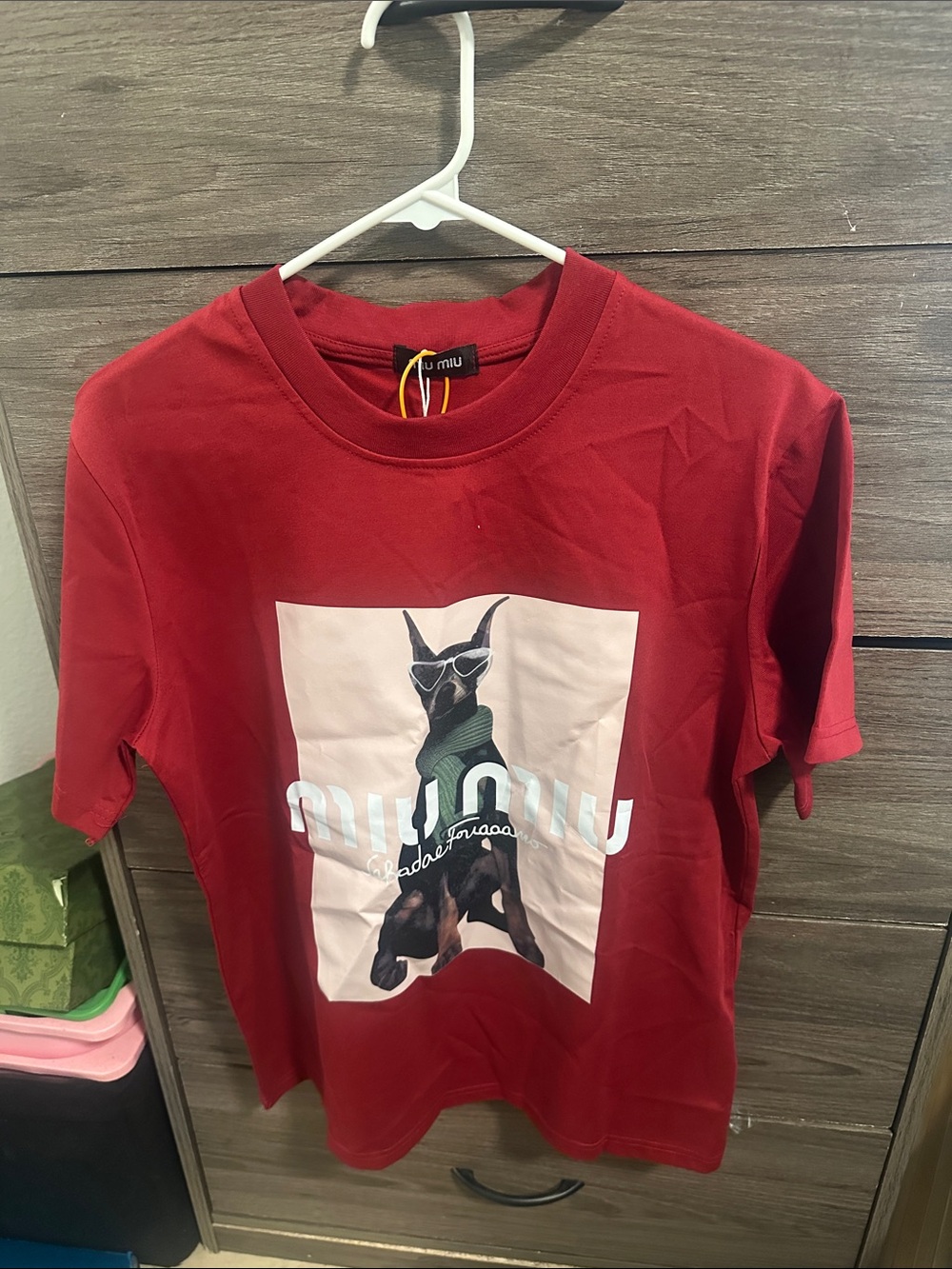 Women’s Red Cat Graphic Tee size M